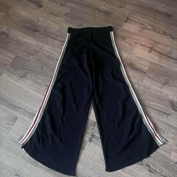 Mango side stripe comfy pants size Medium - Picture 2 of 5